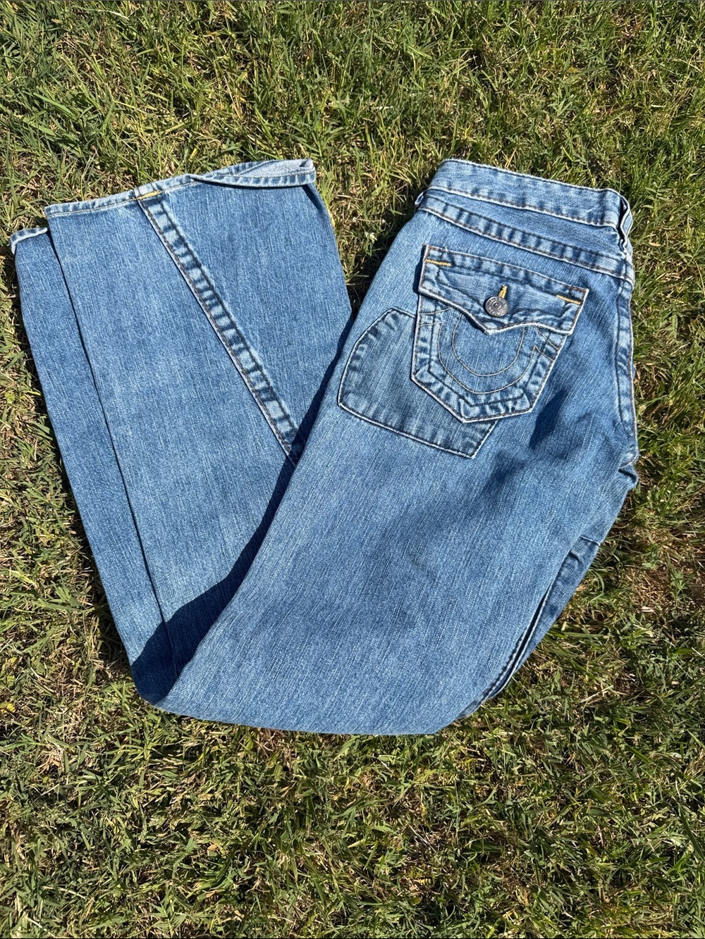 True Religion Blue Women's Jeans with patch Pocket Detail - Picture 2 of 10